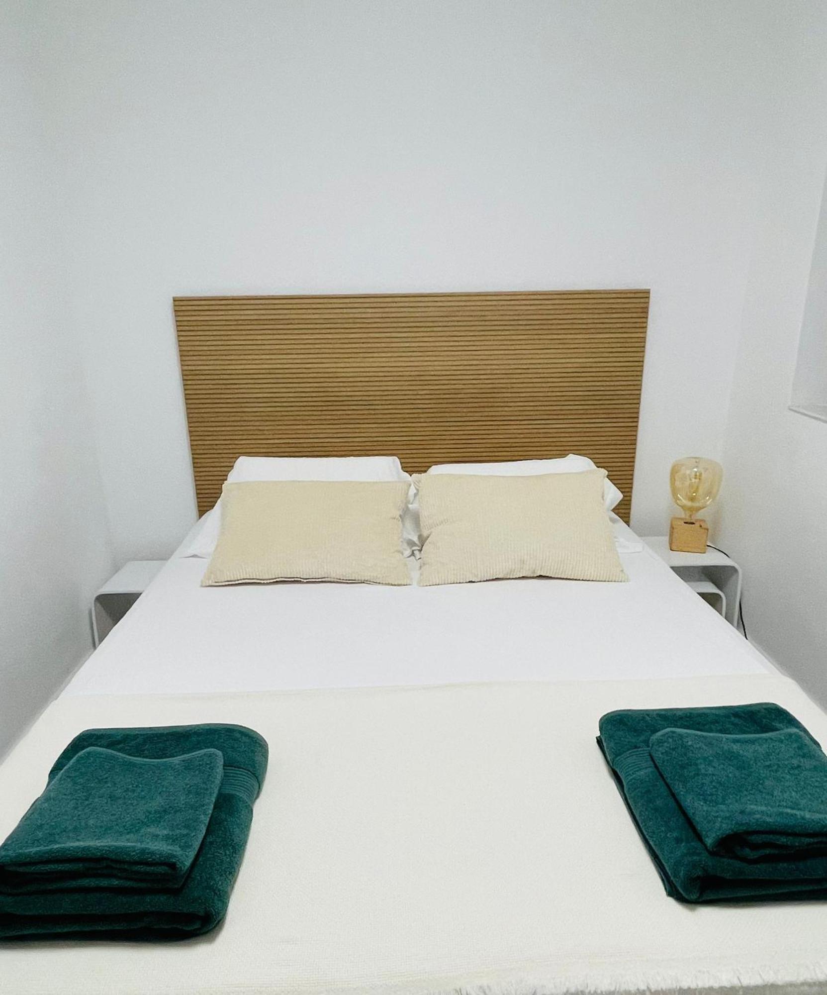 Apartamentos Familiares Puerto Nova Картахена Екстериор снимка
